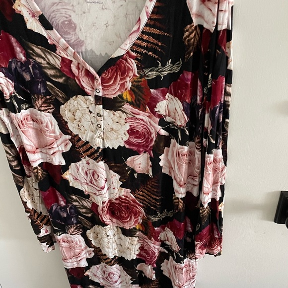 POSH PEANUT Rose Floral Maxi Nursing Dress Size Large - Picture 6 of 6